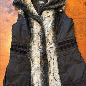 Black and Gray Women's Vest